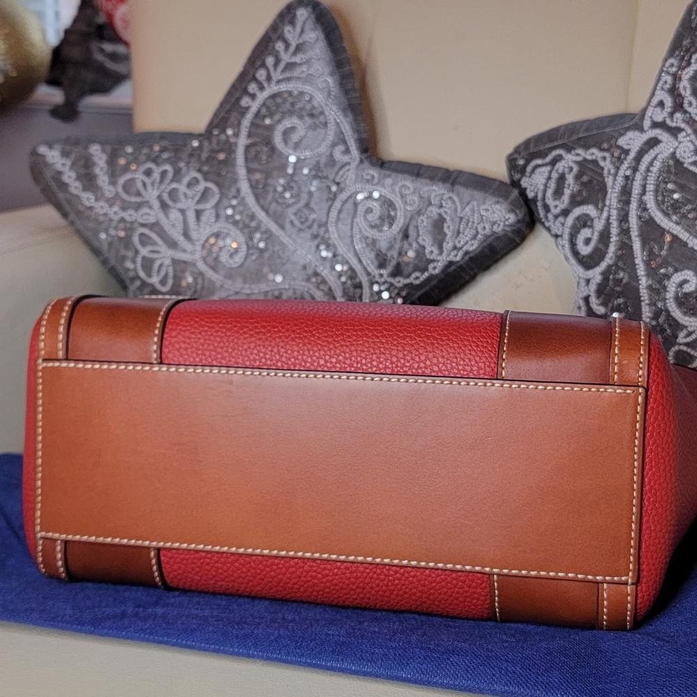 Dooney & Bourke Red Pebbled Leather Shopper Style Arm/Crossbody Bag NWT - Picture 5 of 11